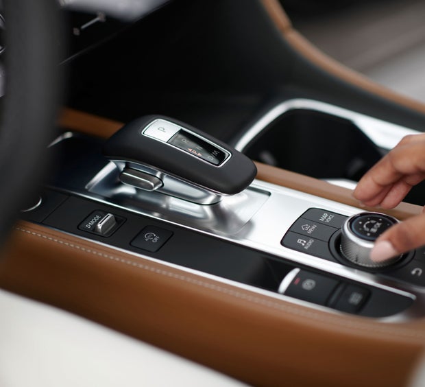 2023 INFINITI QX60 Key Features - Wireless Apple CarPlay® integration | Louisville INFINITI in Louisville KY